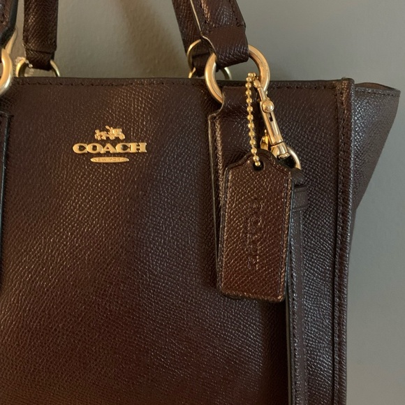 Nwot Coach Brown Crossbody Bag with Gold Hardware mini size - Picture 3 of 6